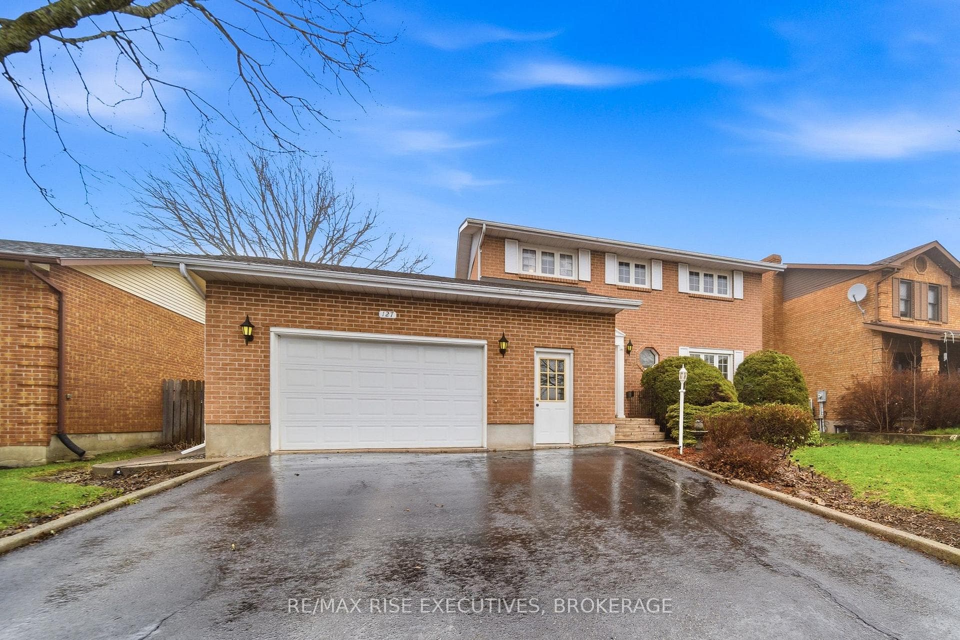 127 Nicholson Crescent photo 2