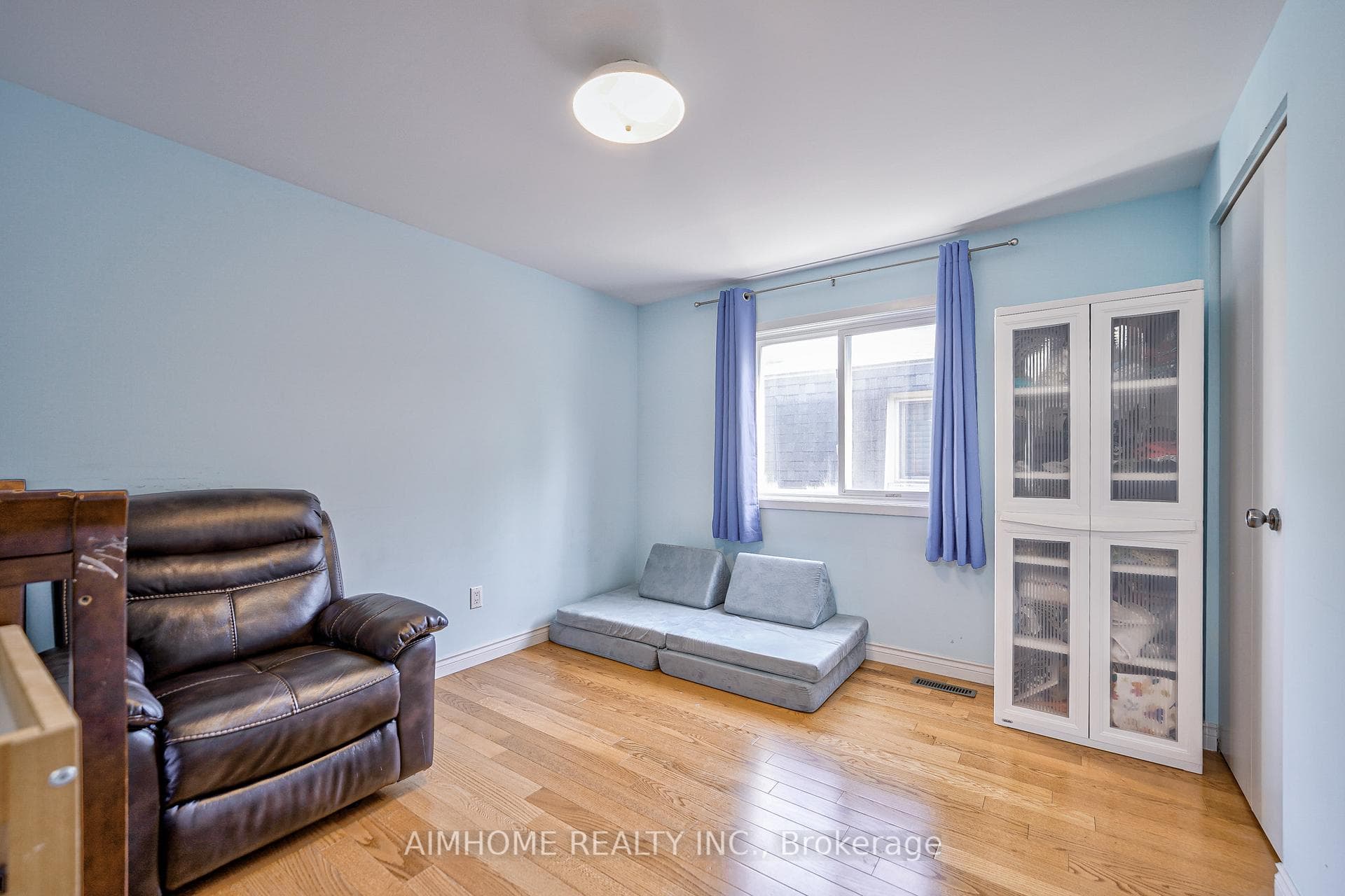 27 Macklingate Court photo 25