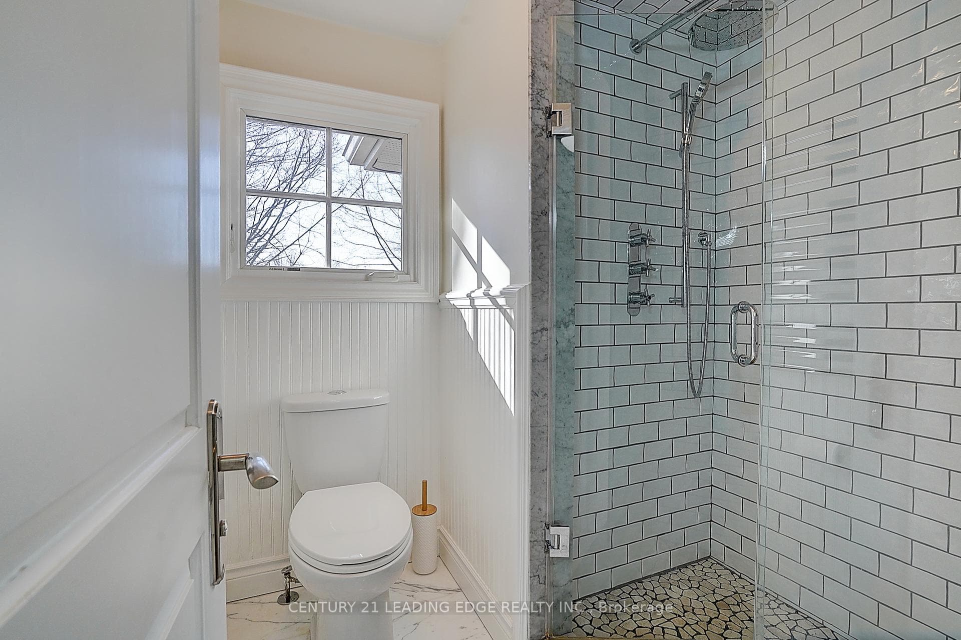 19 MEYER Circle photo 26