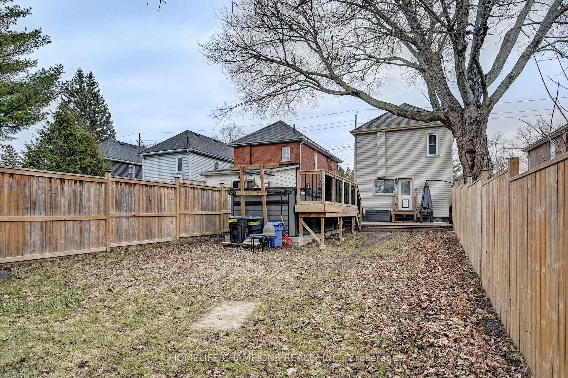 98 McNaughton Street photo 50