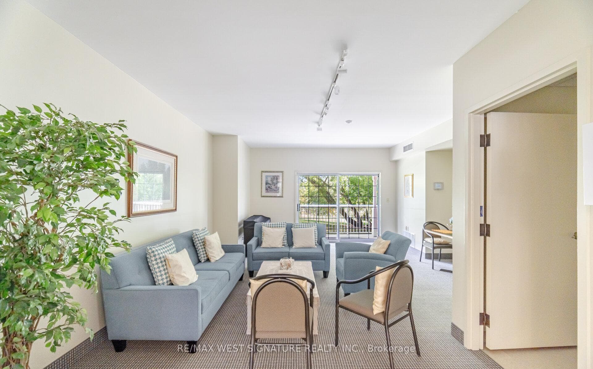 75 Treelawn Boulevard Unit 216 photo 24