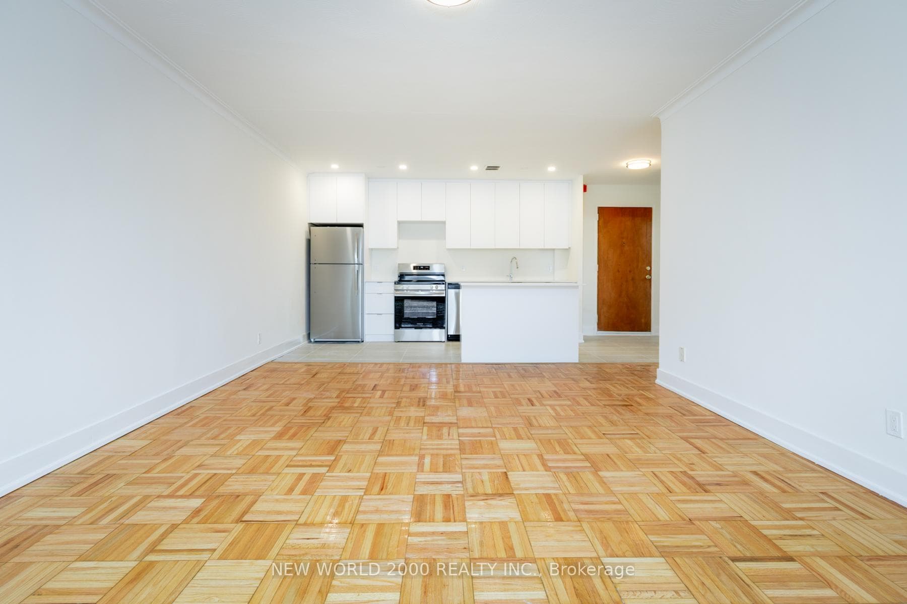 49 Glen Elm Avenue Unit 413 photo 10