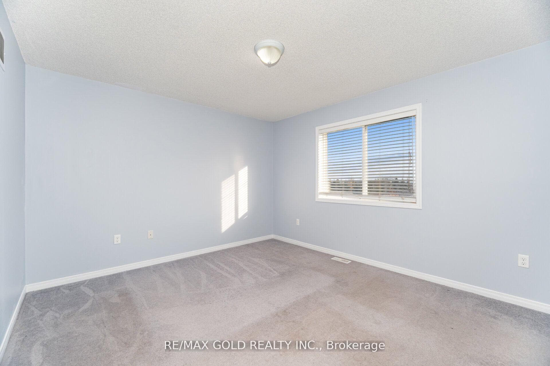 1377 Benson Street photo 20