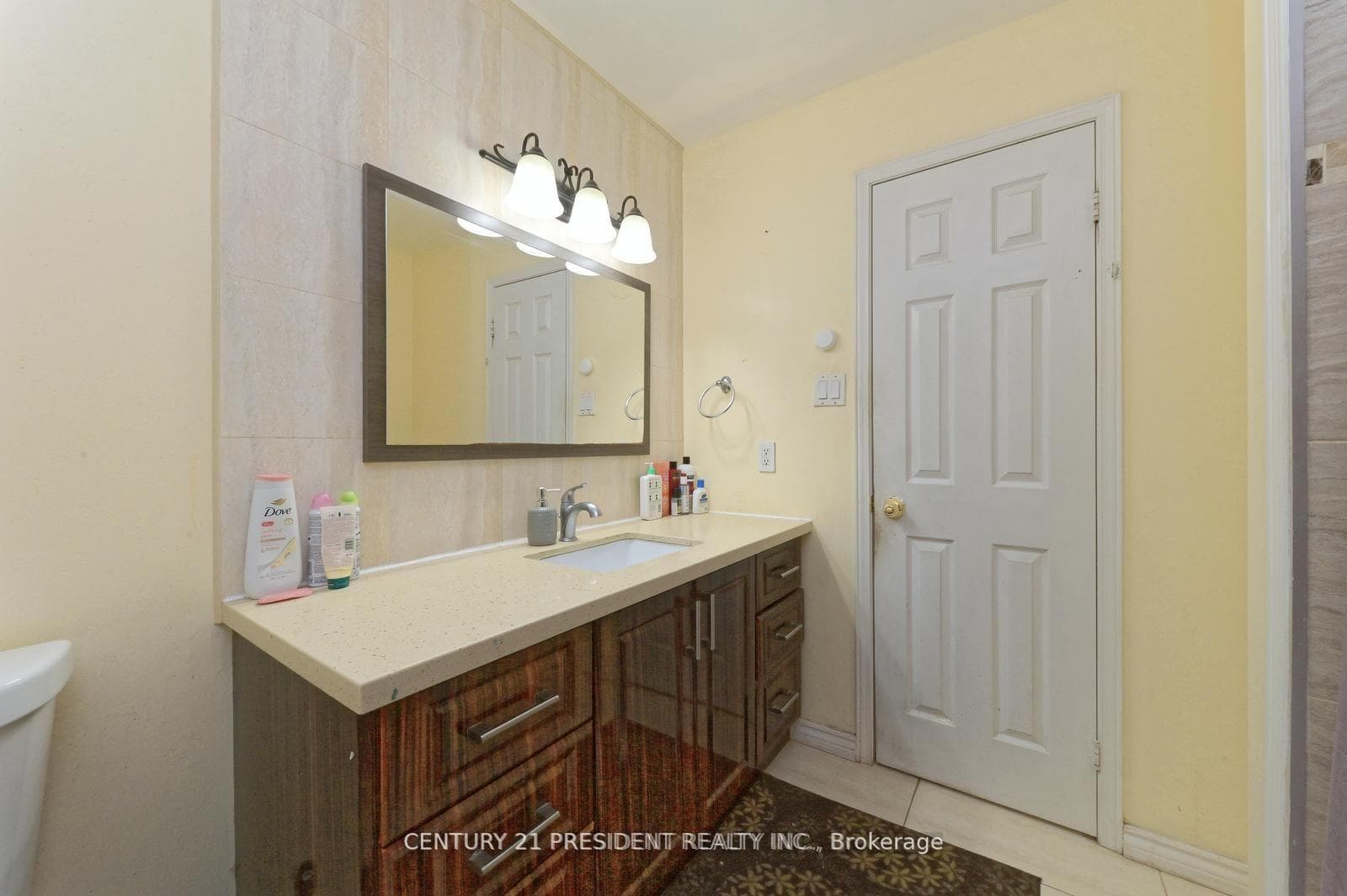 58 Bach Boulevard photo 36