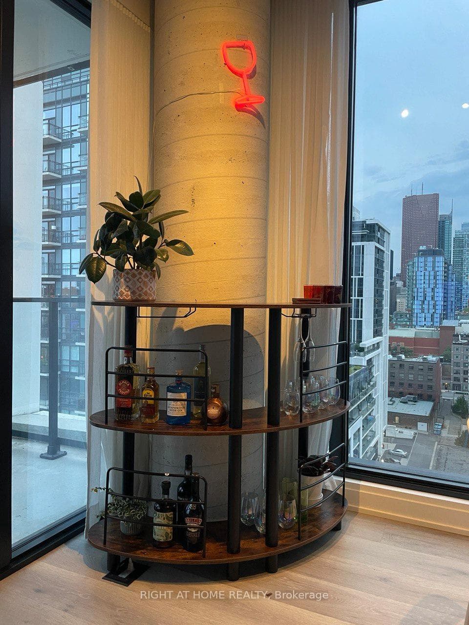 55 Ontario Street Unit 1308 photo 3
