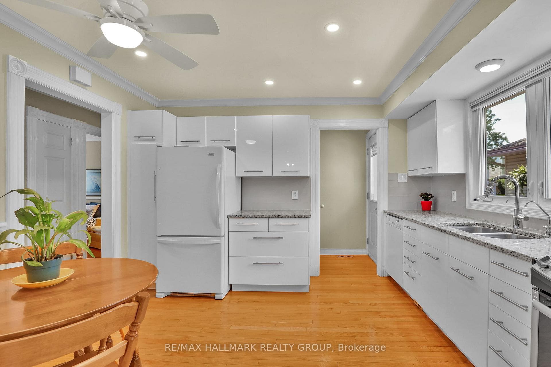 3242 Albion Road photo 18