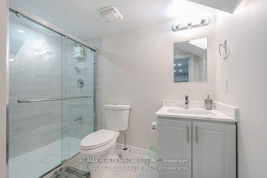 59 Eastway (Upper) Street photo 24
