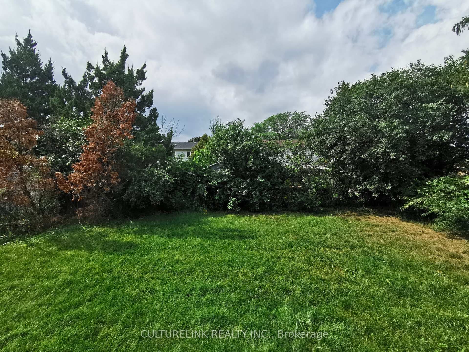 18 Westwater Drive photo 23