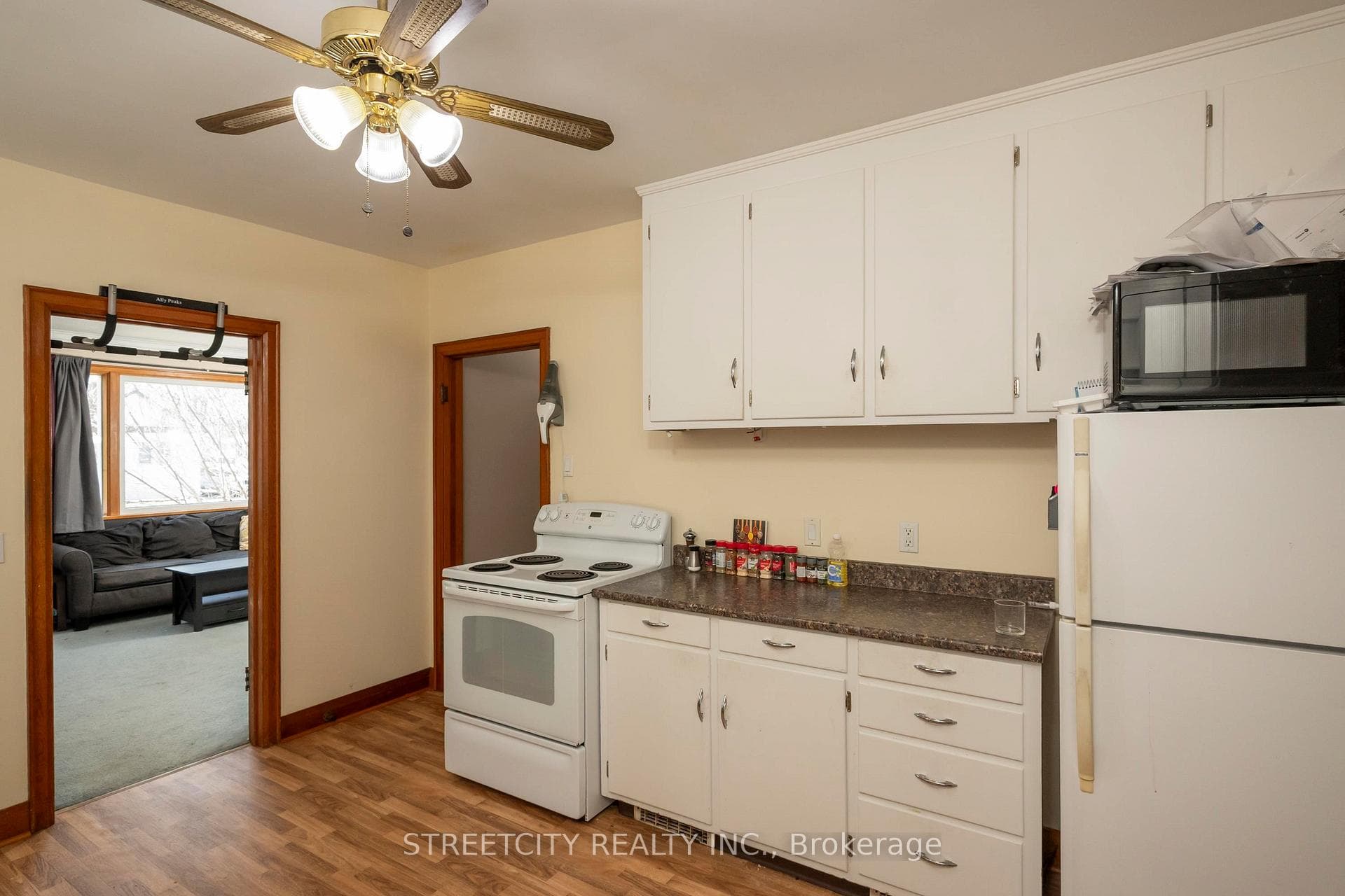 530 Hyde Park Avenue photo 18