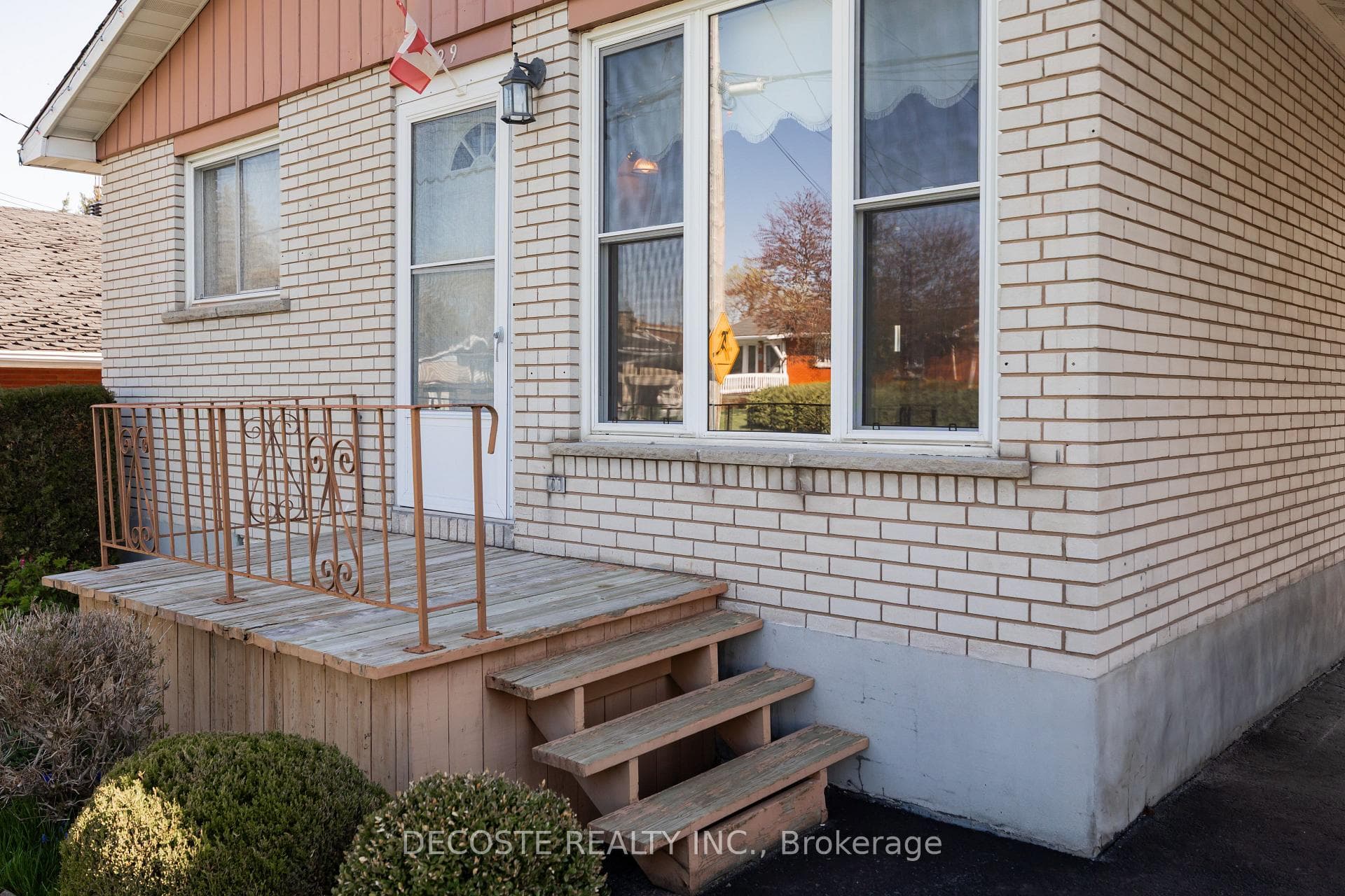 429 Dominion Street photo 3