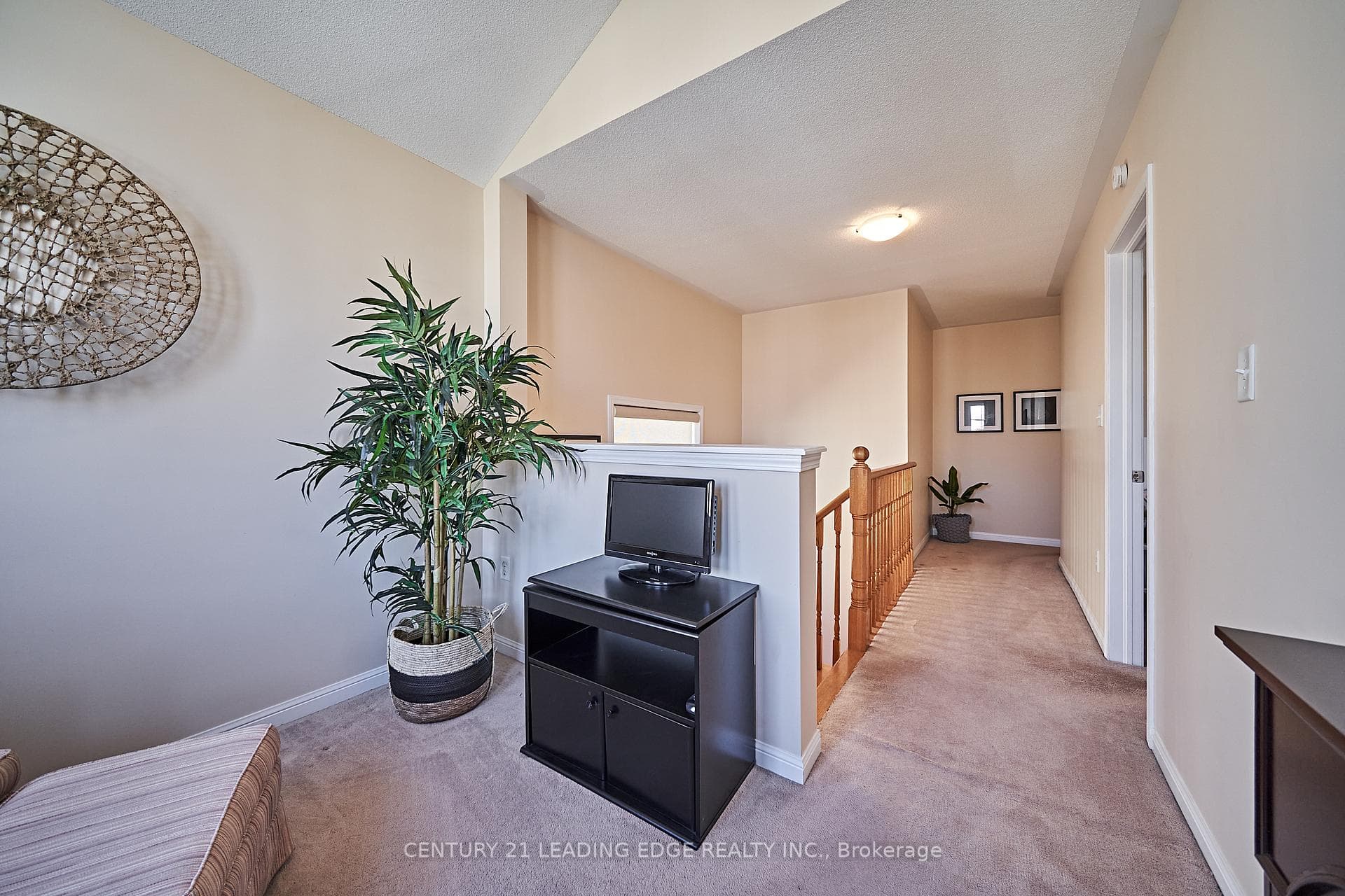 22 Dougherty Crescent photo 23