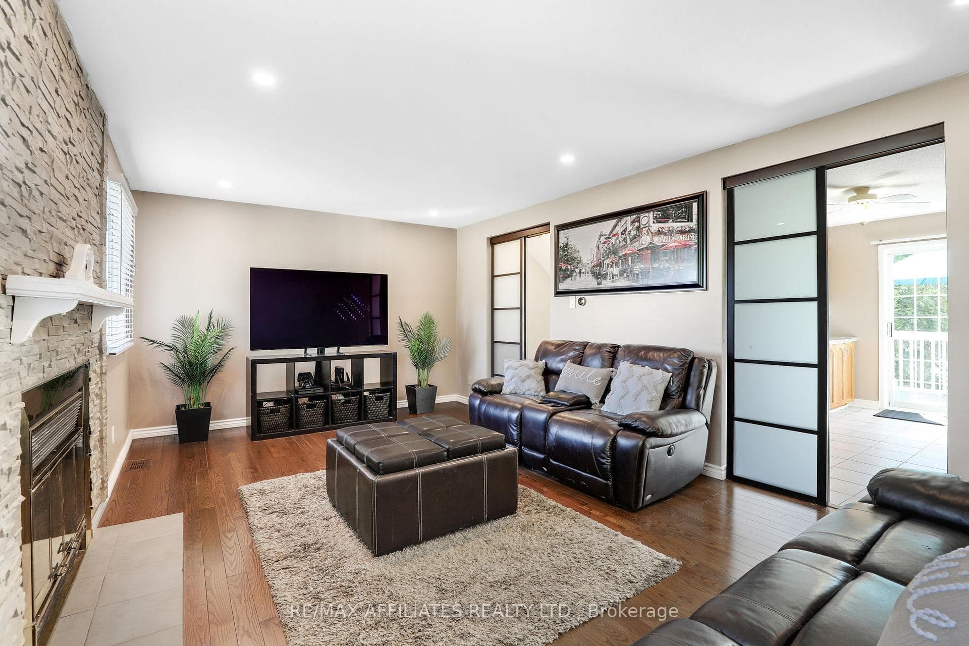 22 Castlegreen Private photo 2
