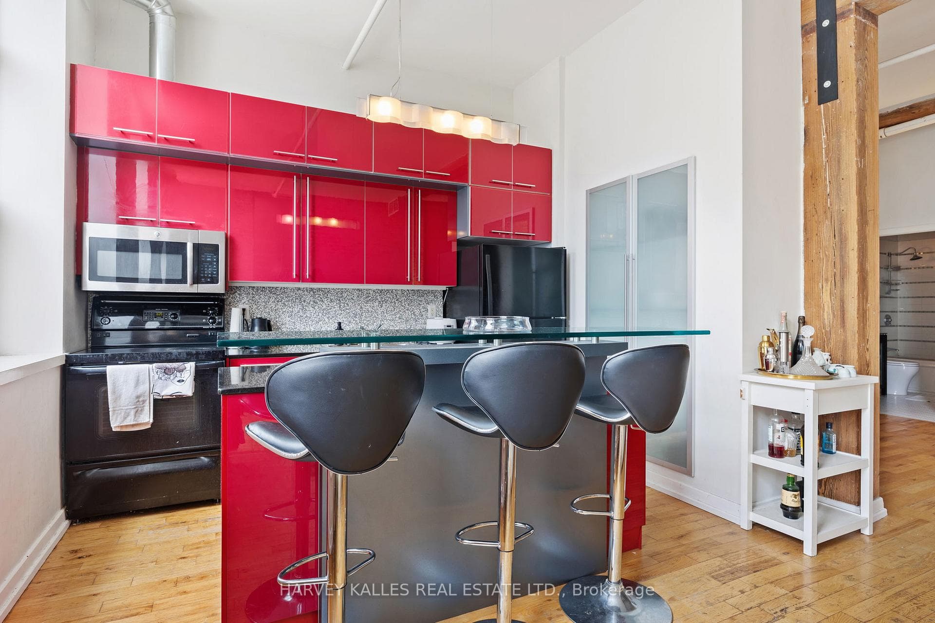 27 Brock Avenue Unit 102 photo 3