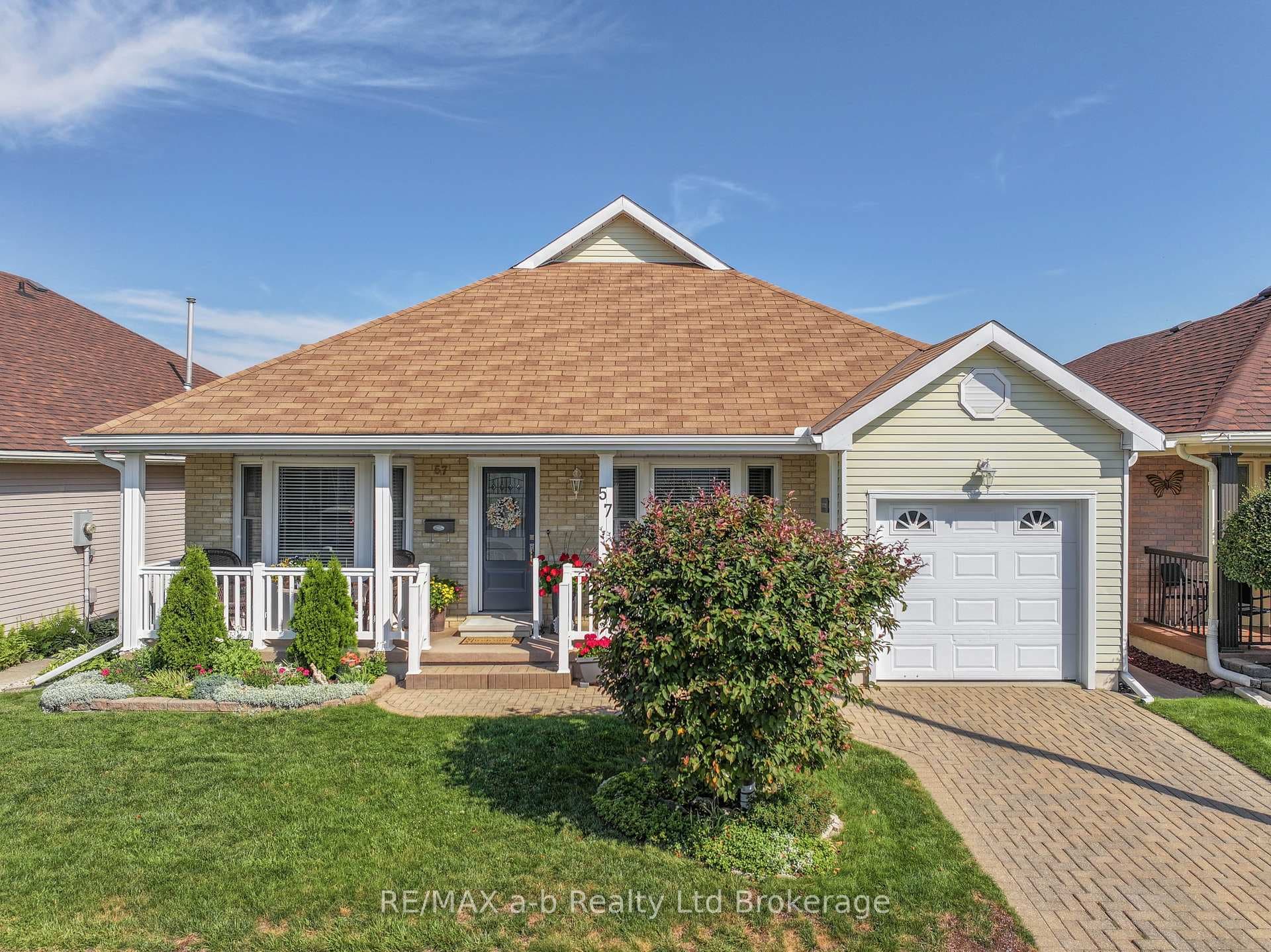 This home is pretty as a picture!