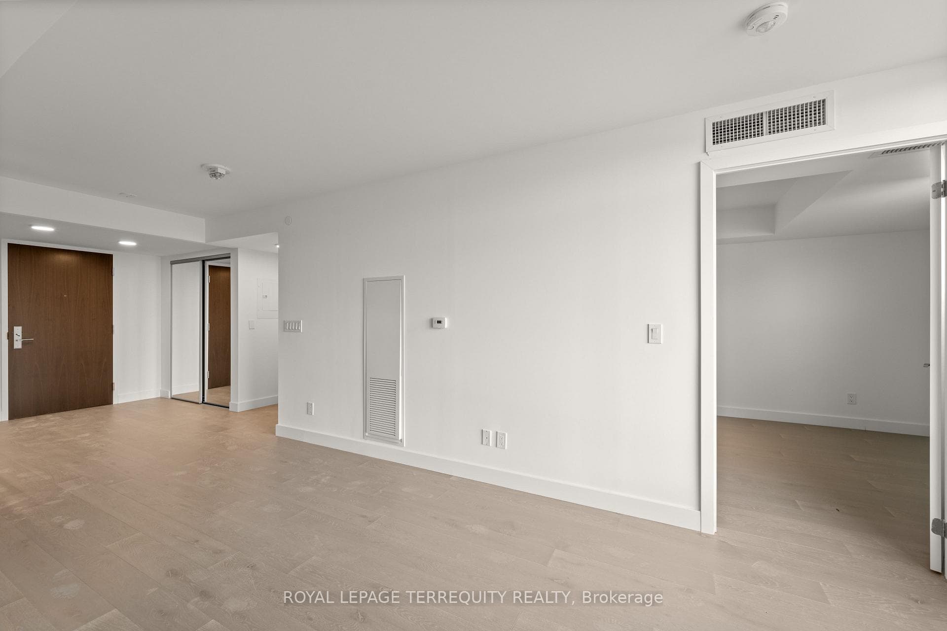 160 Kingsway Crescent Unit 213 photo 9