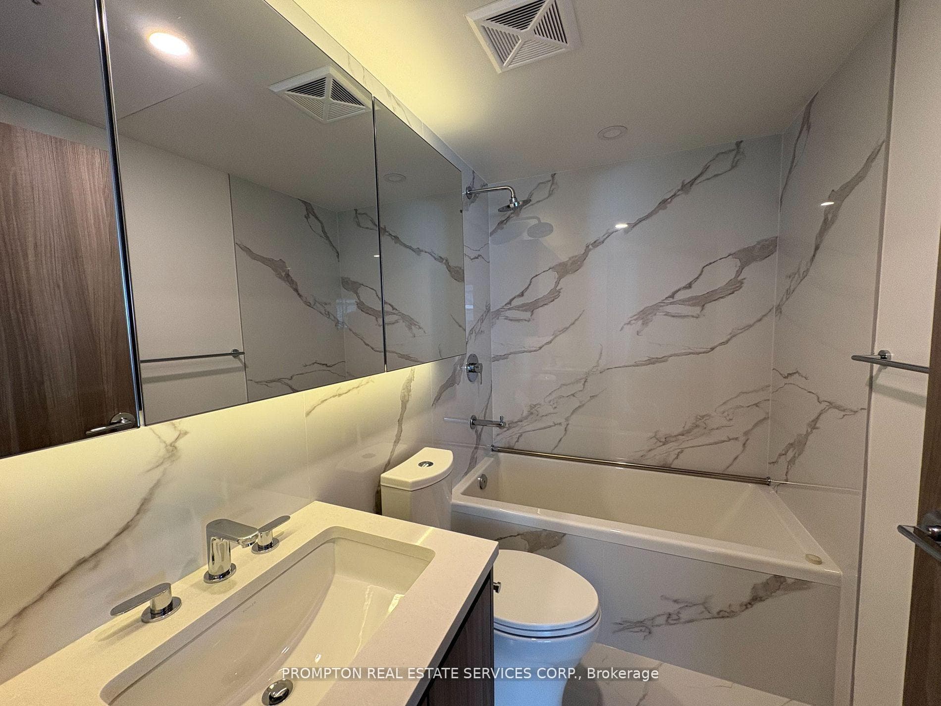 3 Concord CityPlace Way Unit 2105 photo 5
