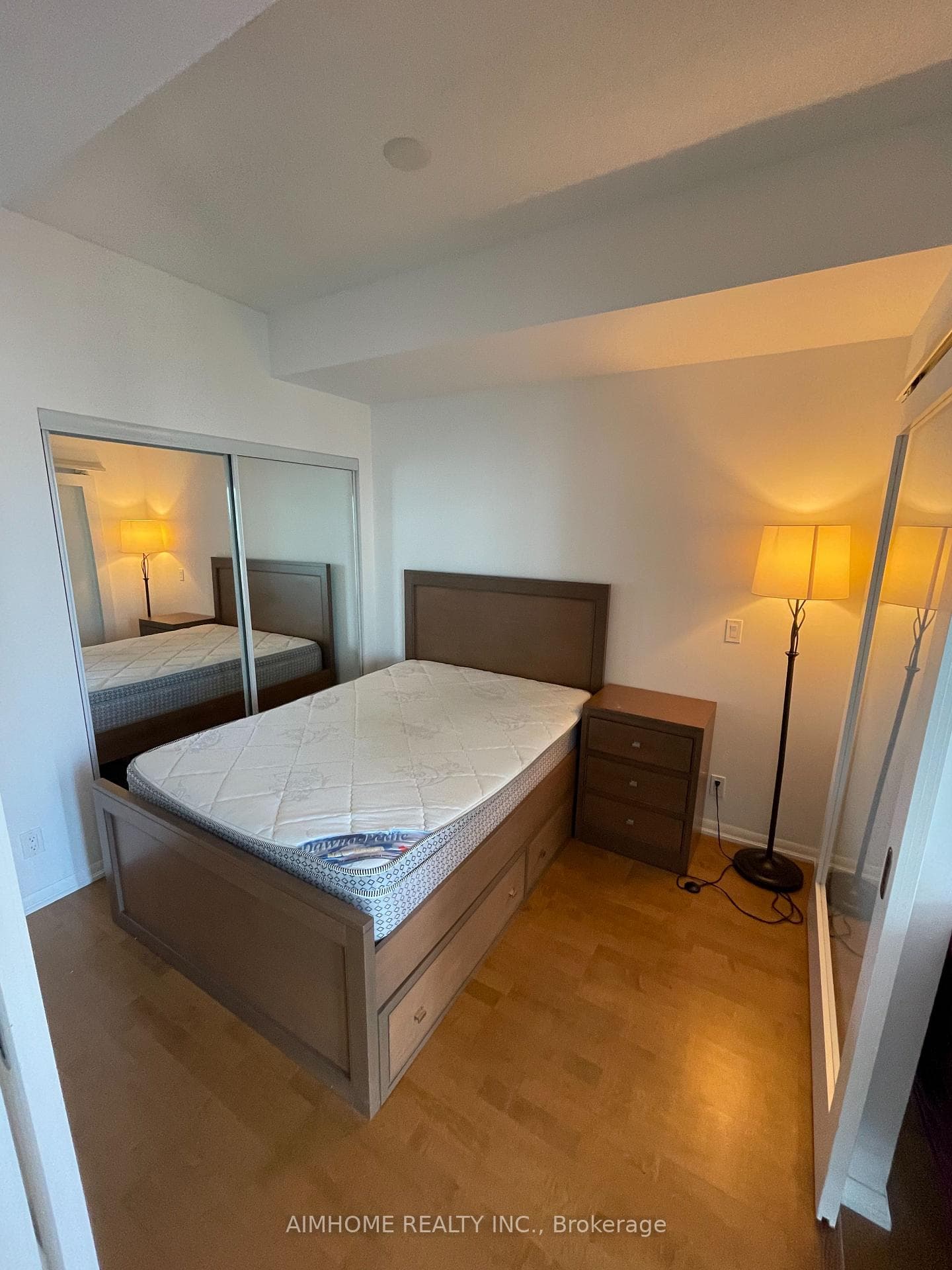 832 Bay Street Unit 2407 photo 5