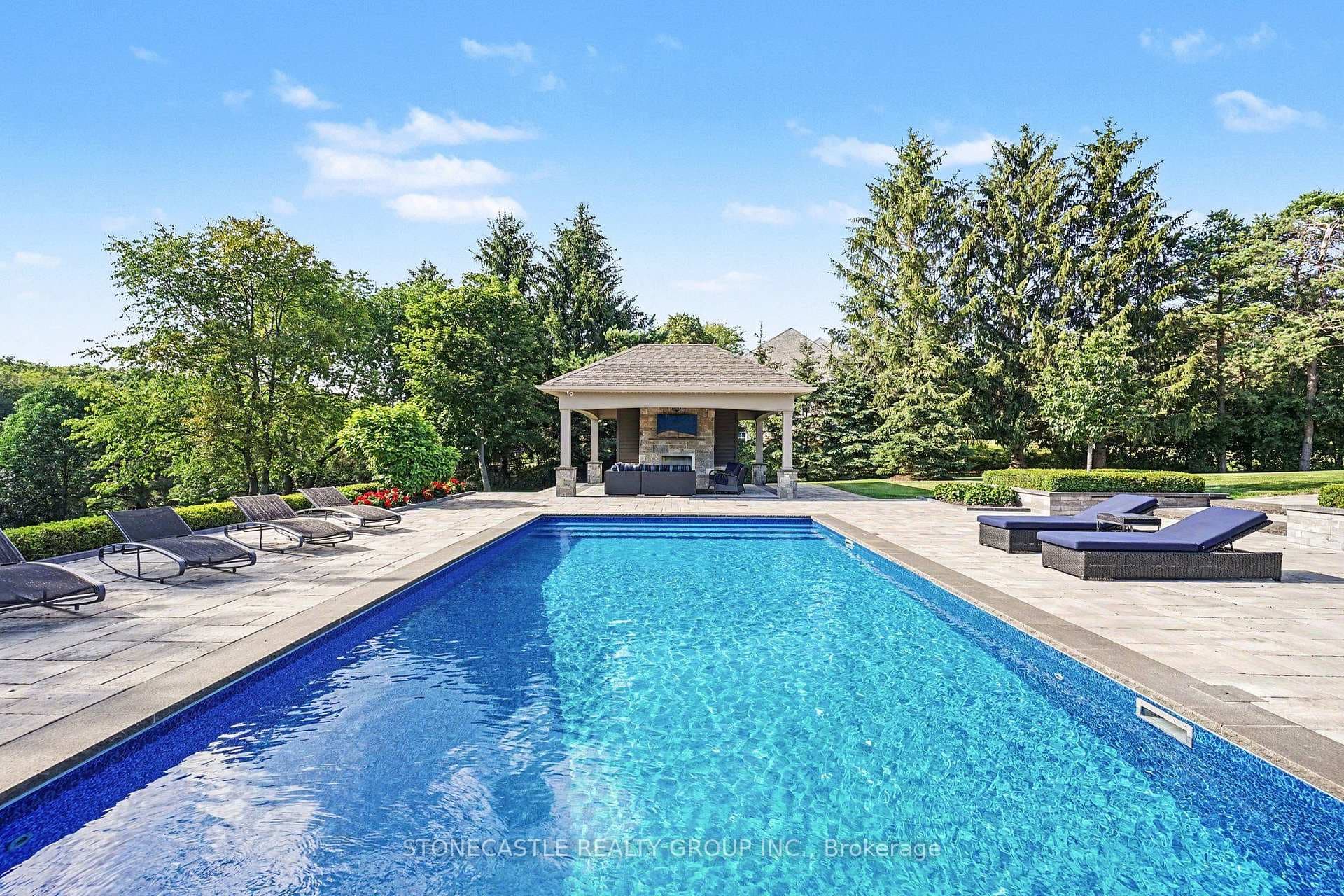 4 Sugarbush Lane photo 40