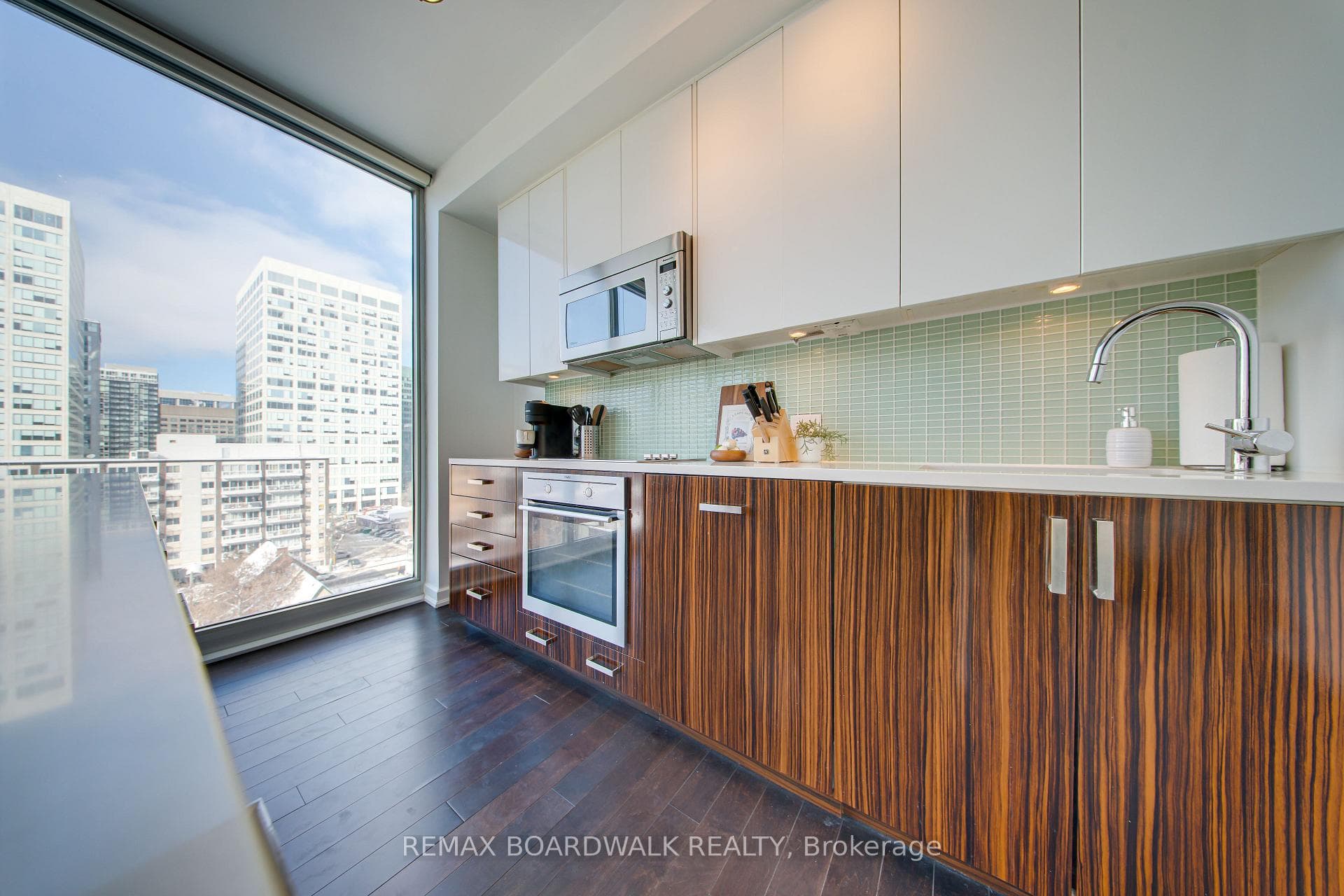 300 LISGAR Street Unit 803 photo 8