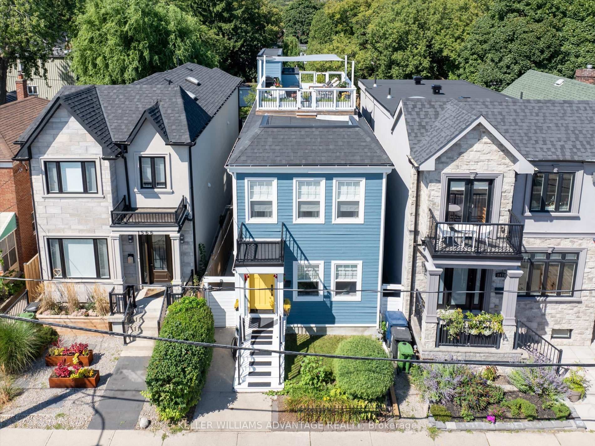 1568 Dundas Street photo 1