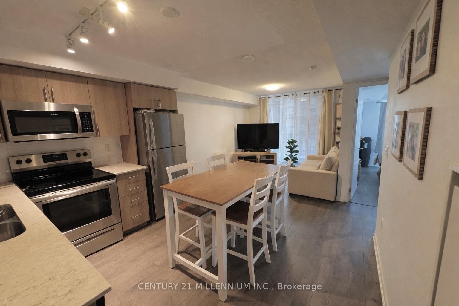 3091 Dufferin Street Unit 323 photo 4