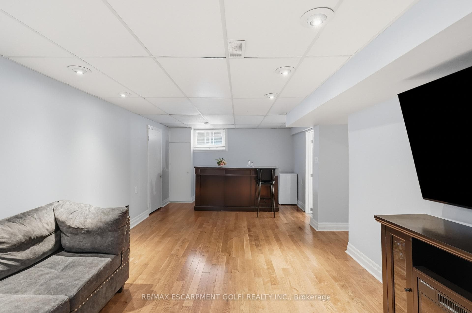160 East 36th Street photo 24