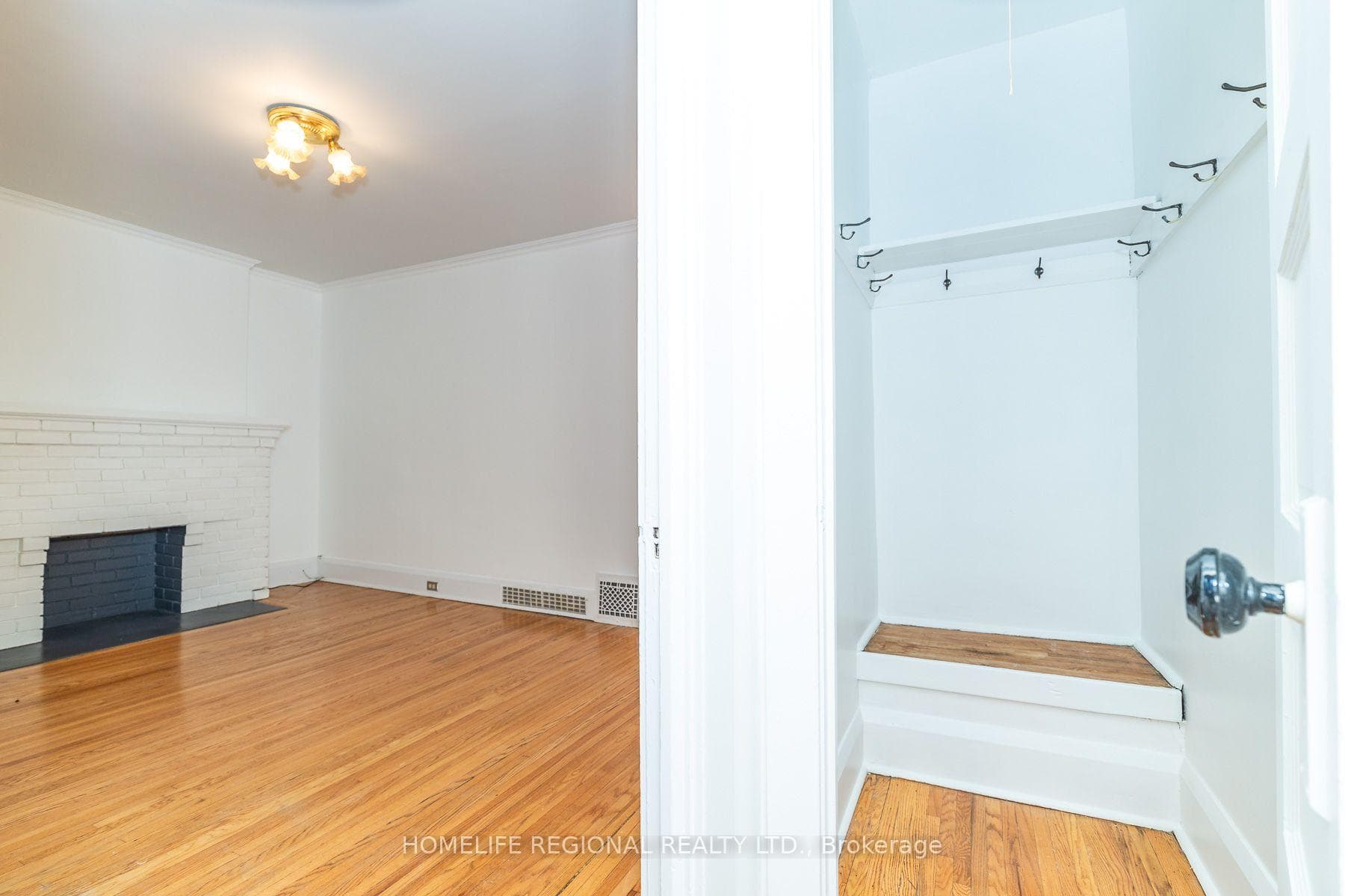 353 St Clarens Avenue photo 14