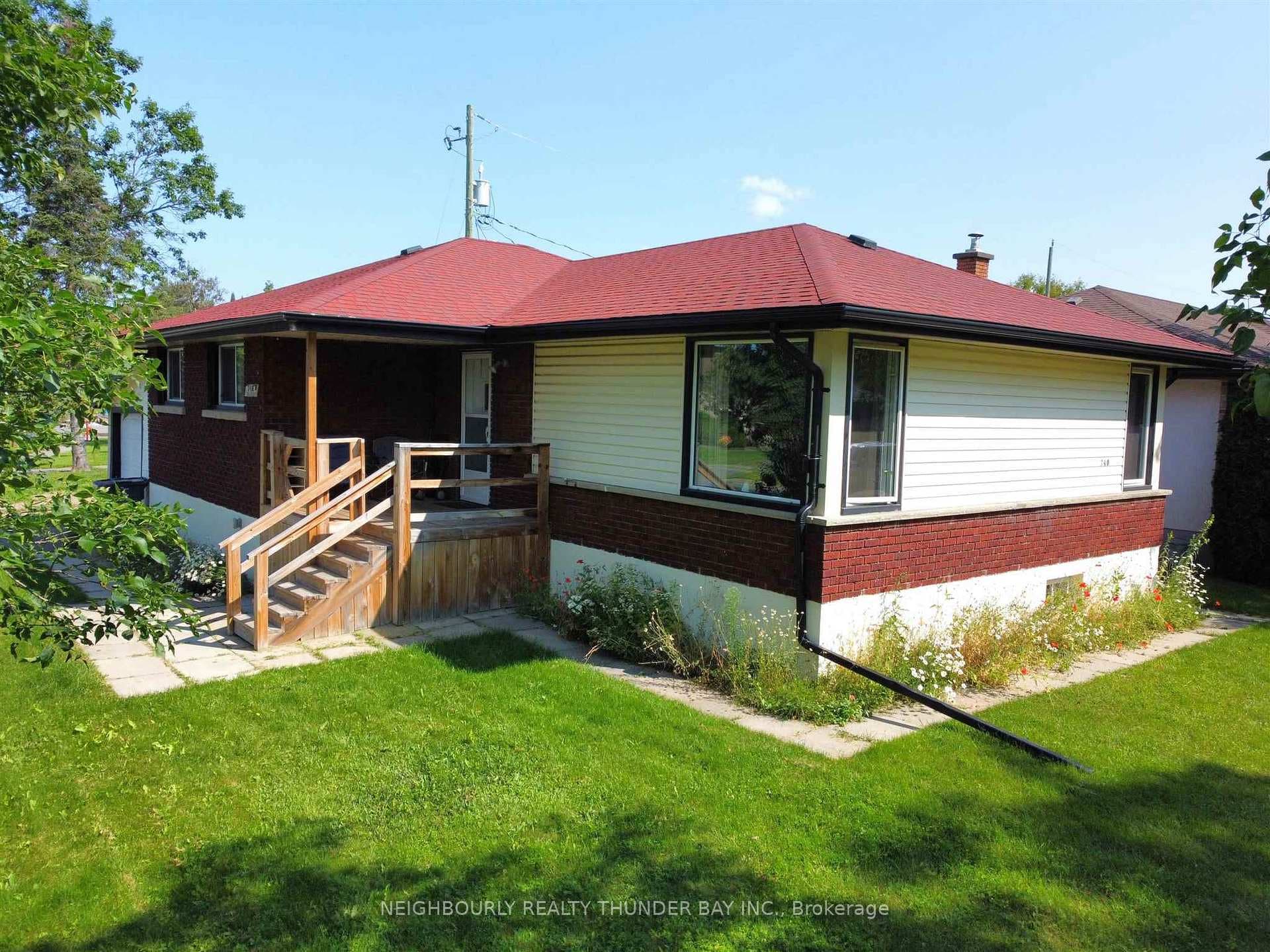 240 Robinson Drive photo 1