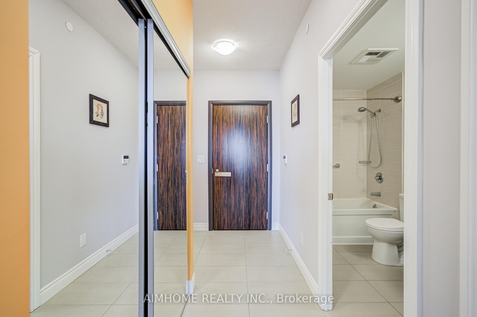 277 South Park Road Unit 602 photo 12