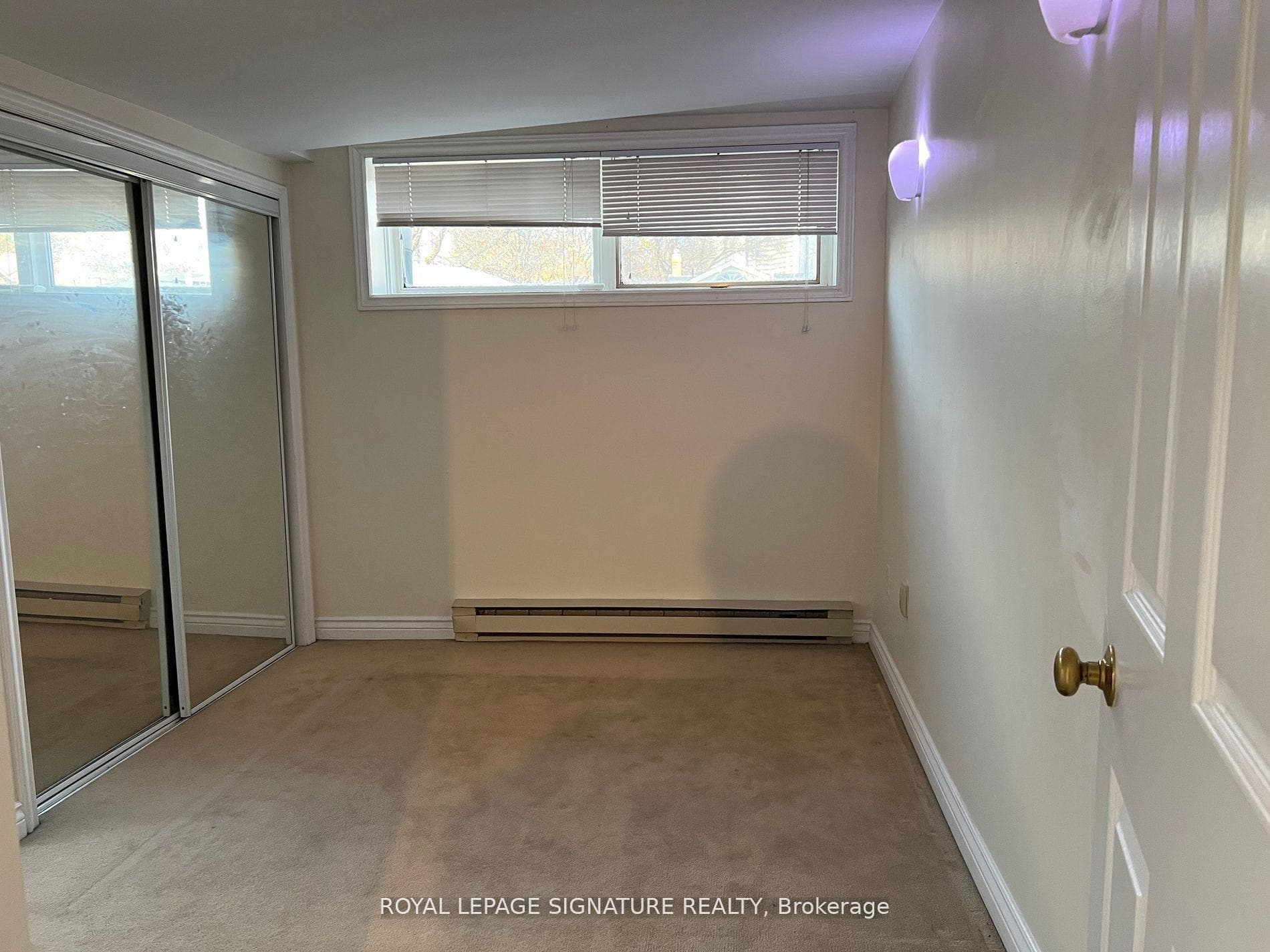 208 Carlton Street Unit B photo 22