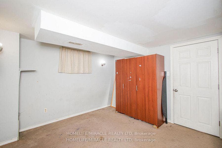 1171 Oxford Street photo 38