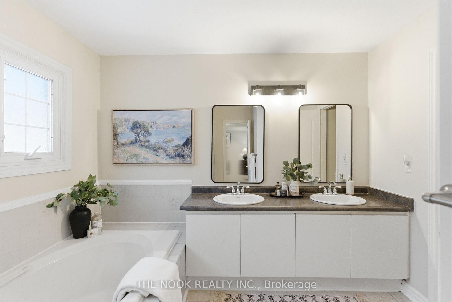 49 Meekings Drive photo 29