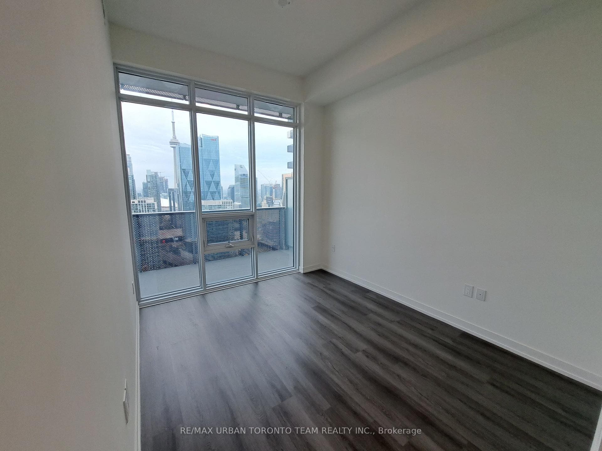 138 Downes Street Unit 5009 photo 10