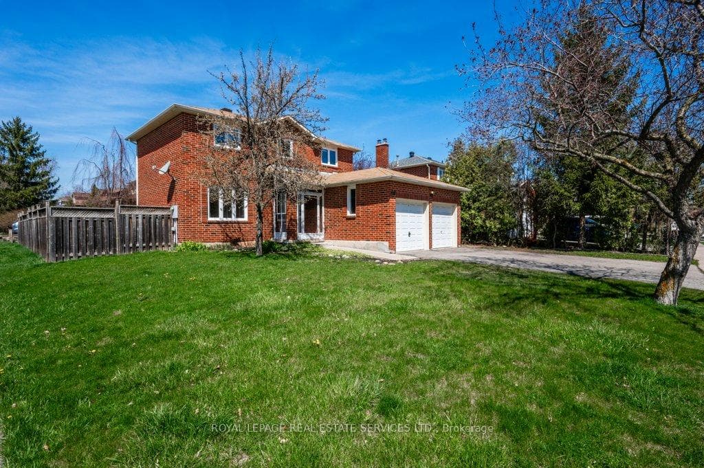 Just Steps to Sheridan College & White Oaks S.S.!