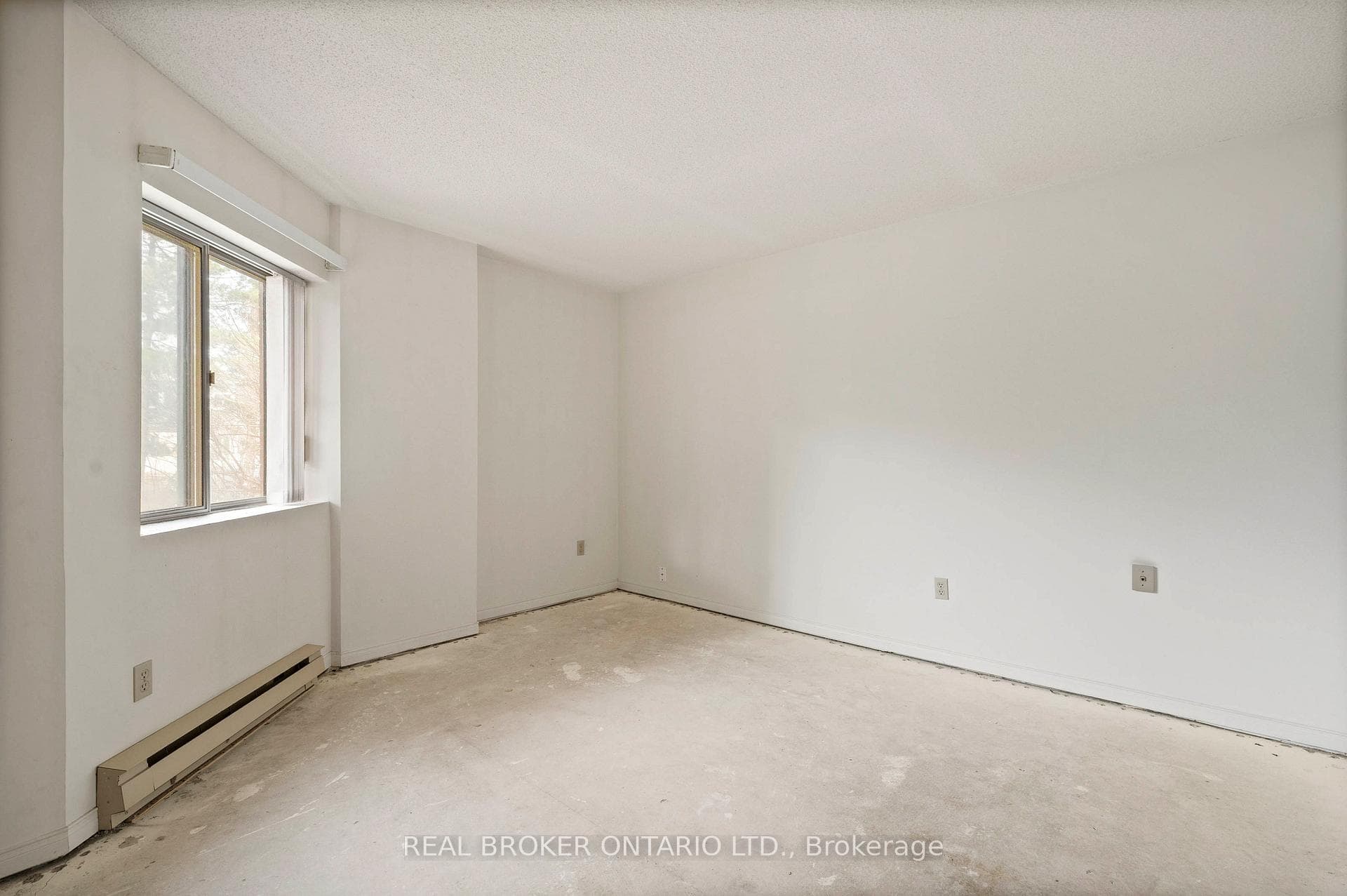 265 Westcourt Place Unit 101 photo 25