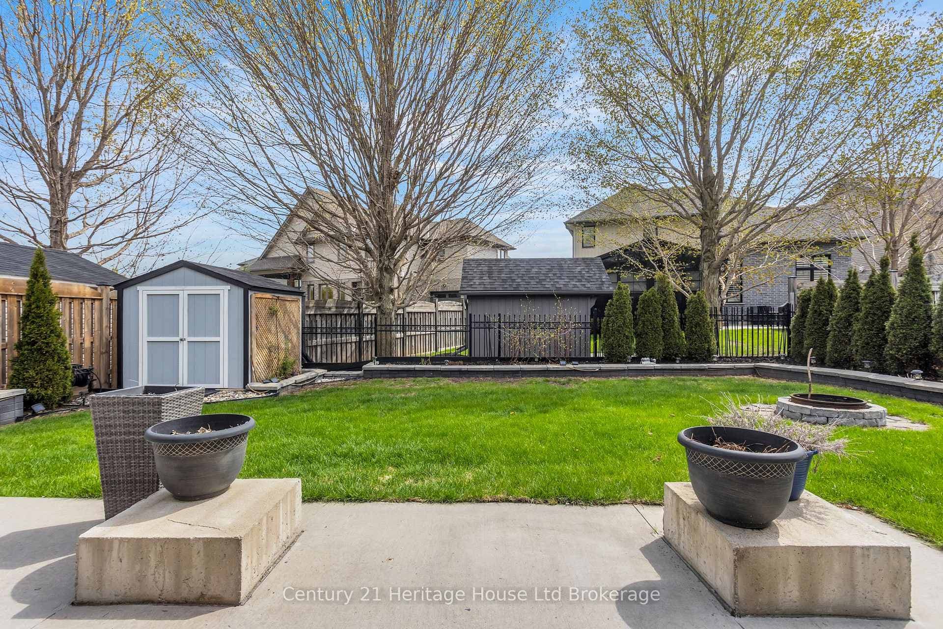 832 Halifax Road photo 34