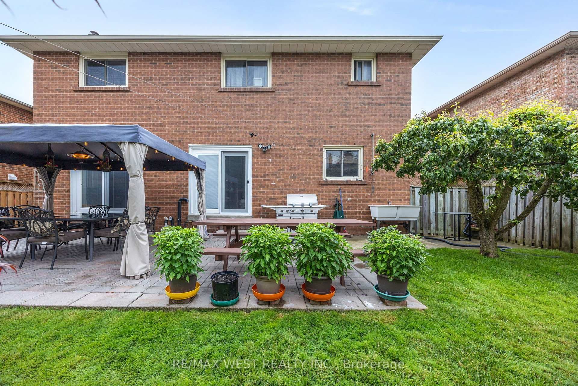 38 Addison Street photo 37