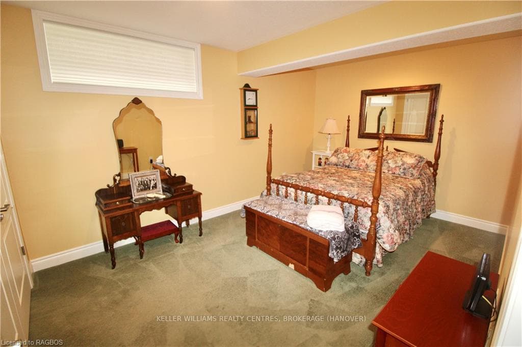 110 13TH Avenue Unit A photo 37
