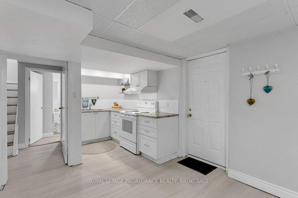 302 Arrowhead Place photo 32
