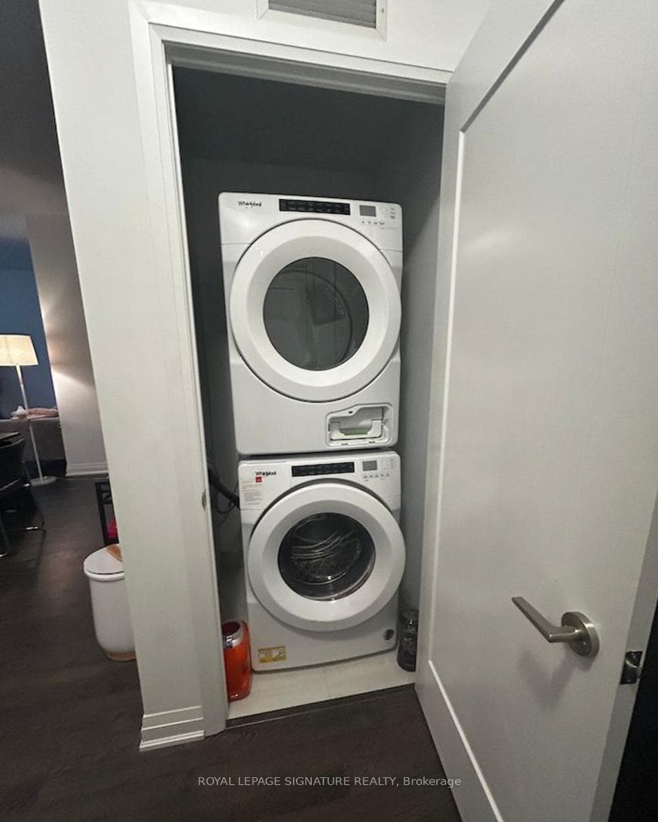 280 Howland Avenue Unit 421 photo 5