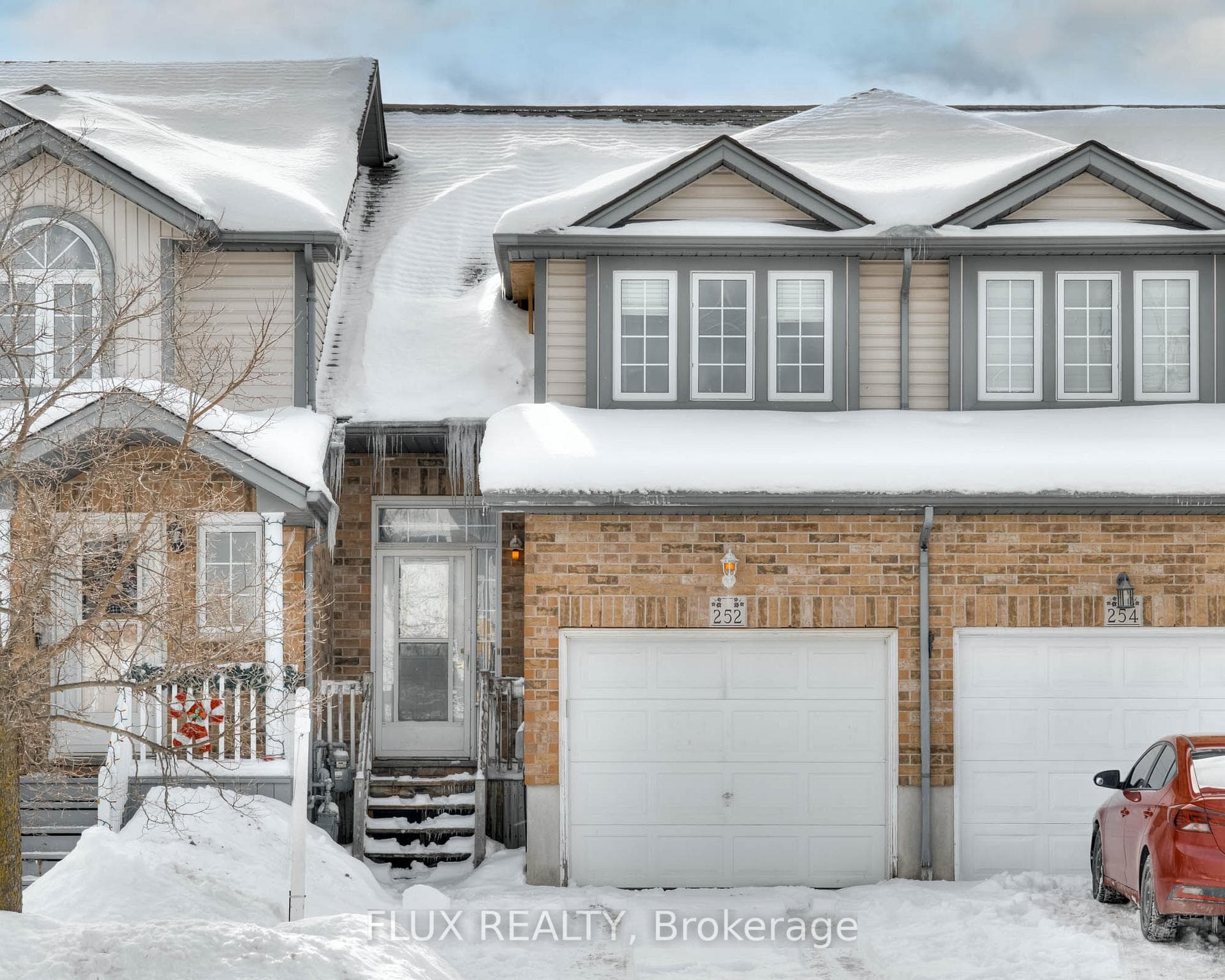 252 Activa Avenue photo 2