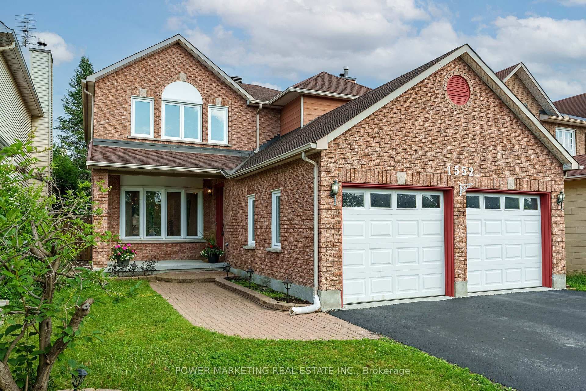 1552 Blohm Drive photo 2