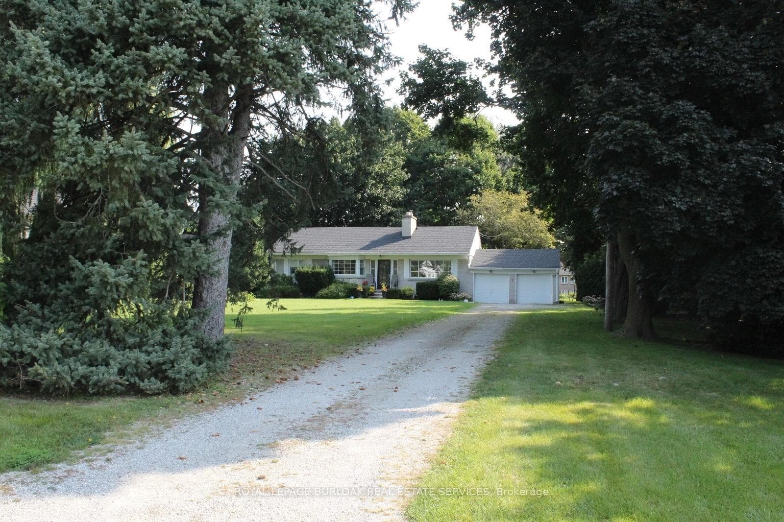7 Oakbank Road photo 1