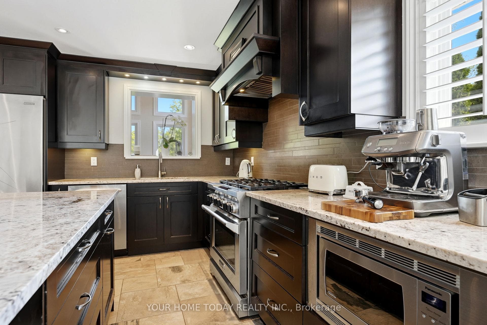 39 Eleanor Crescent photo 12