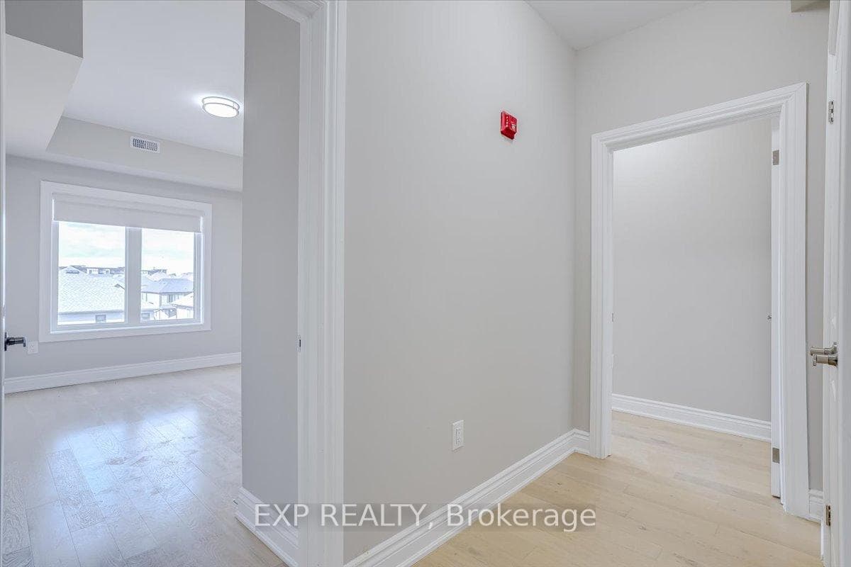 163 Port Robinson Road Unit 302 photo 9