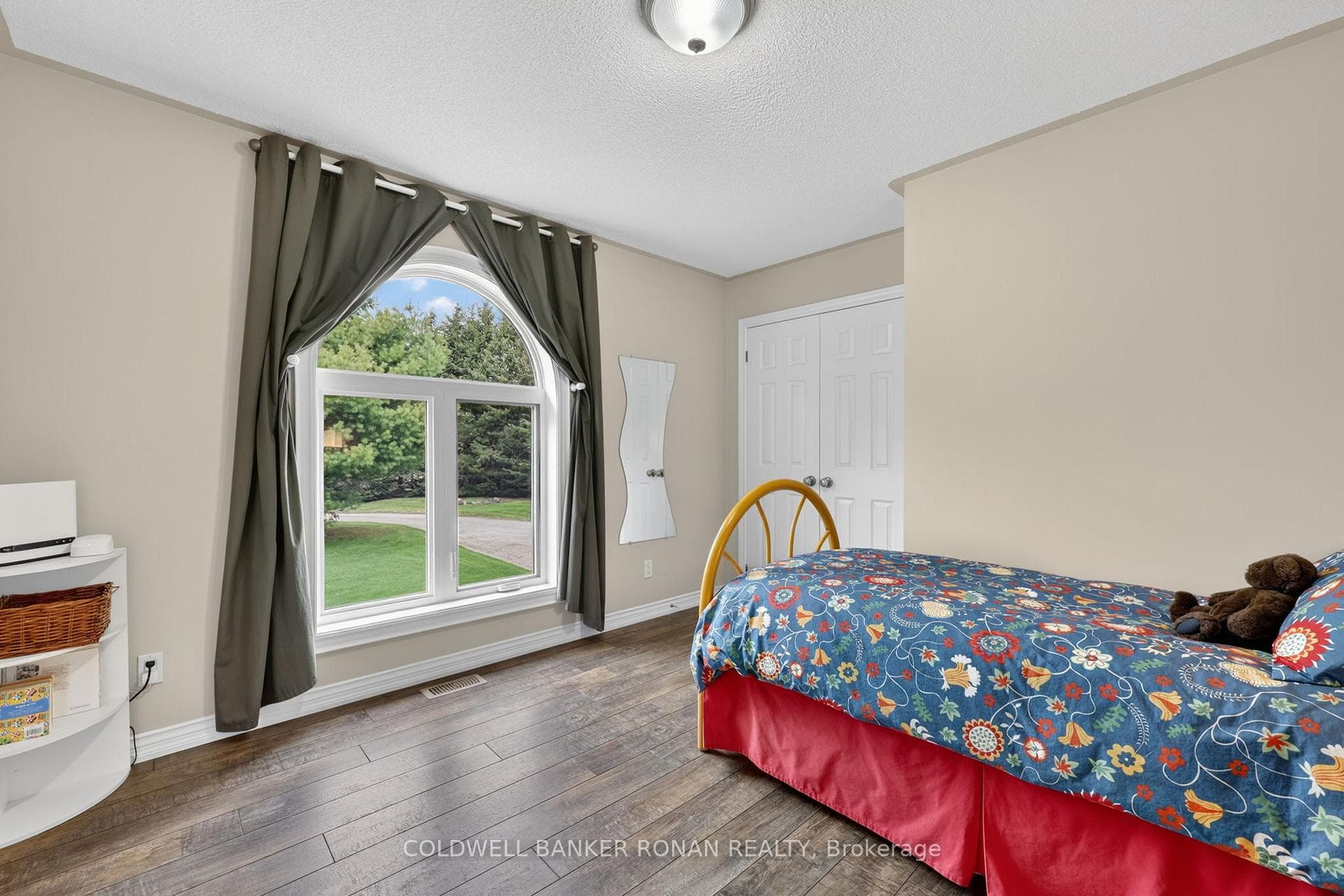 4 Tioga Boulevard photo 18