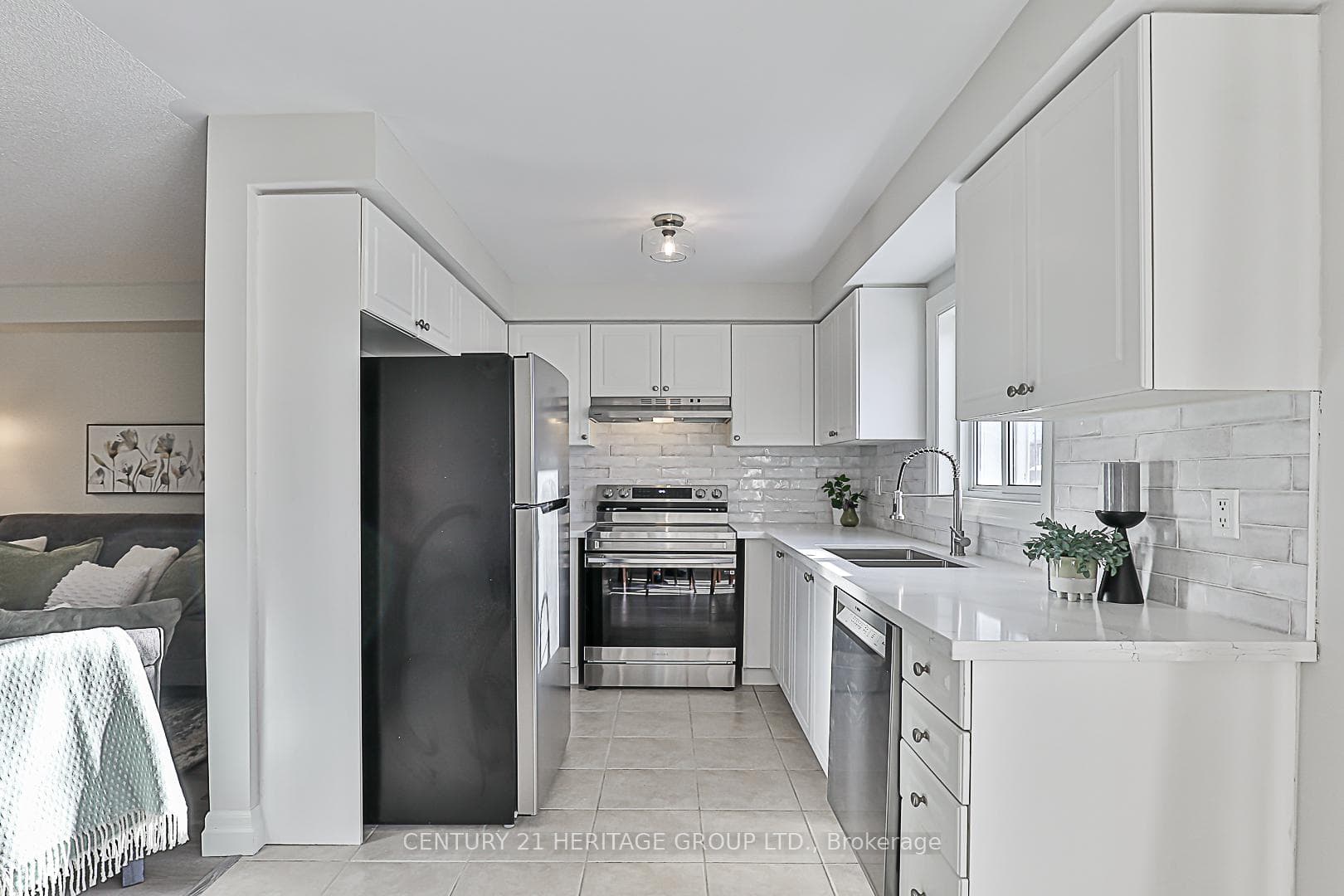 90 Coleridge Drive photo 10