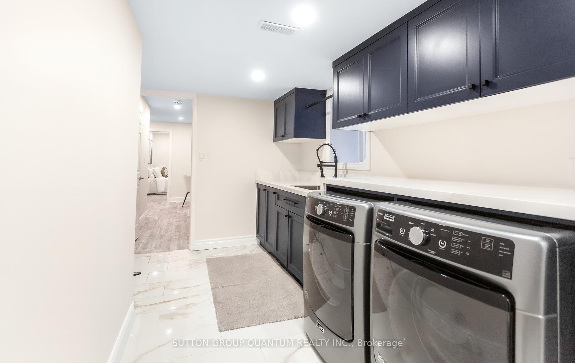 313 Bessborough Drive photo 27