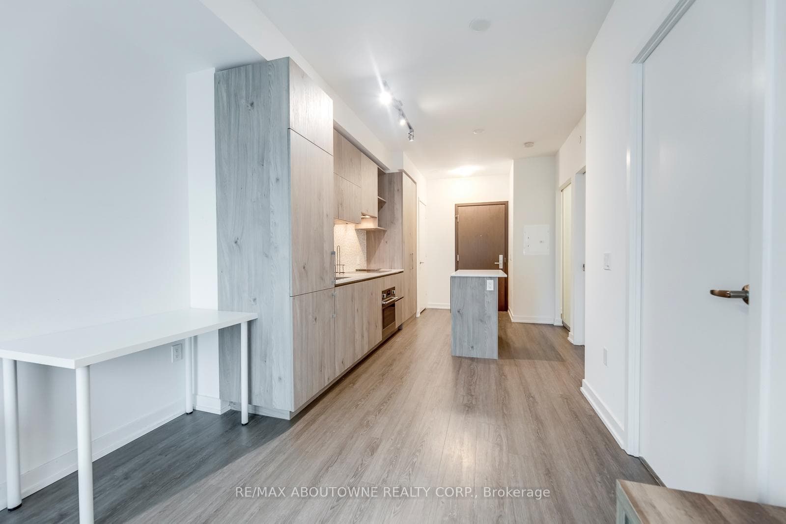 1 Yorkville Avenue Unit 1812 photo 10