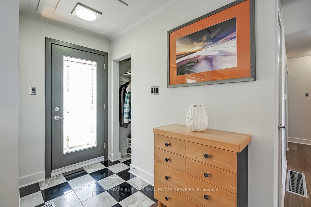 2388 Cyprus Avenue photo 4